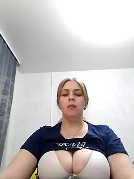 Lady nice cat online show from March 2025 12:12:01 PM