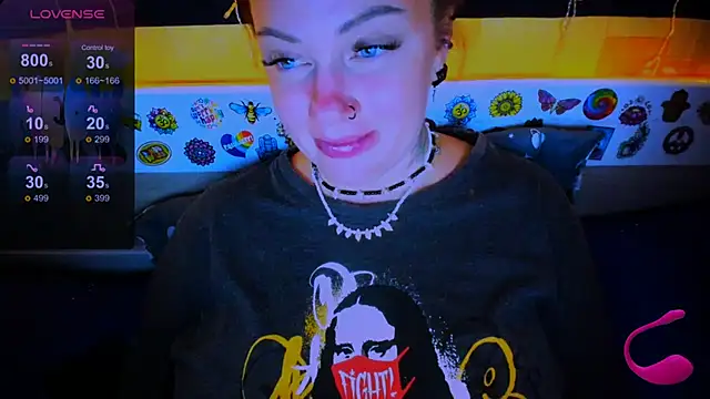 EllieOz online show from March 2025 12:40:02 AM