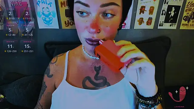EllieOz online show from May 2026 04:13:02 PM