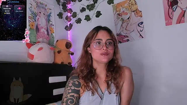 Violette-Ramirez01 online show from February 2025 03:56:01 PM