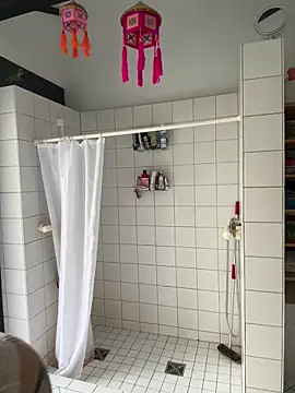 Stella-Kink online show from November 2025 12:27:01 PM