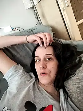 LauraBaby online show from March 2025 01:15:01 PM