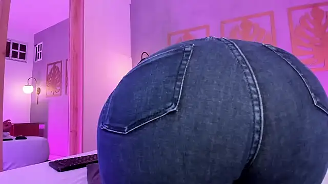 majo rosse  online show from November 2025 07:46:02 PM