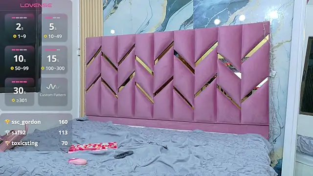 daddyissuesss  online show from October 2025 07:44:01 PM