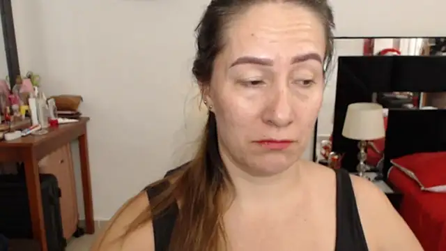 Snapshot of CATRINA-83 chatting on December 2025 03:58:02 AM CATRINA-83 online show from December 2025 03:58:02 AM