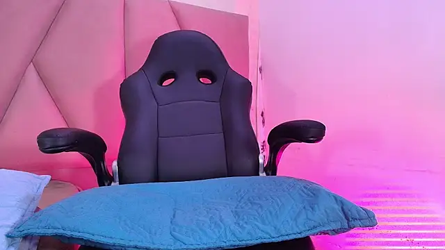 arl chloee online show from September 2025 03:08:01 AM