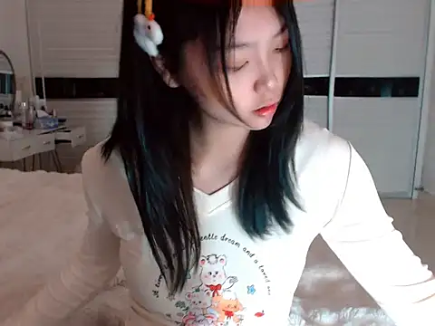 -Lucky Girl online show from January 2025 02:10:01 AM