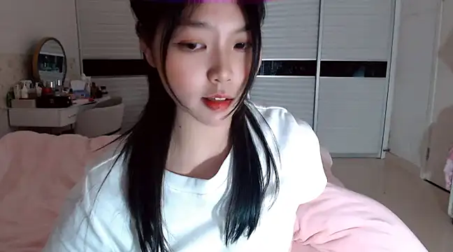 -Lucky Girl online show from January 2025 02:21:02 PM