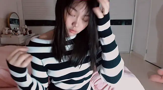 -Lucky Girl online show from February 2025 11:14:02 PM