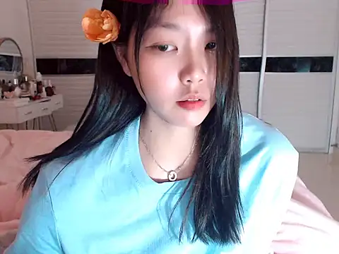 -Lucky Girl online show from February 2025 11:22:01 AM