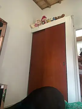 emmyjhonson07 online show from January 2026 05:17:02 PM