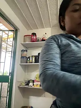 emmyjhonson07 online show from February 2026 12:59:02 PM