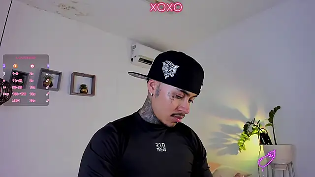 JordanSmiith  online show from January 2025 09:40:01 PM