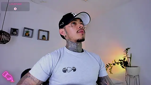 JordanSmiith  online show from February 2025 08:24:01 PM