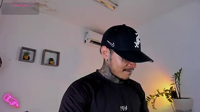 JordanSmiith  online show from February 2025 08:27:02 PM