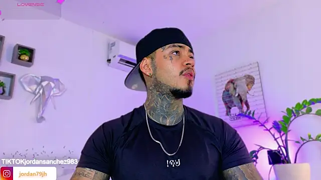 JordanSmiith  online show from April 2026 08:17:02 PM