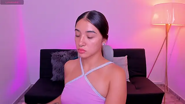 Snapshot of Antonella_Grayy chatting on June 2026 04:56:01 PM Antonella Grayy online show from June 2026 04:56:01 PM