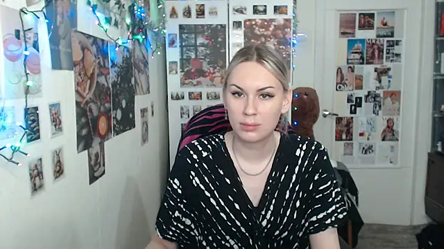 CapriScorpion online show from December 2024 11:07:01 AM