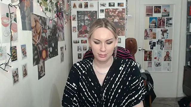 CapriScorpion online show from December 2024 03:13:02 PM