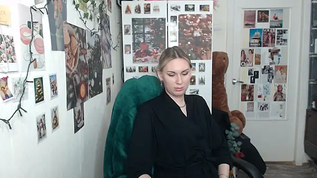 CapriScorpion online show from January 2025 01:47:01 PM