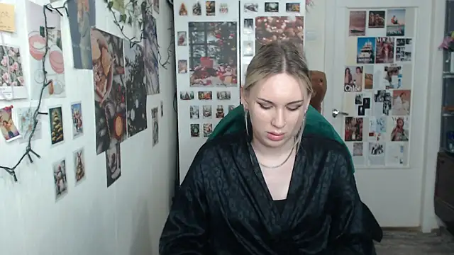 CapriScorpion online show from January 2025 02:39:01 PM