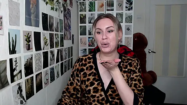 CapriScorpion online show from September 2025 02:40:01 PM