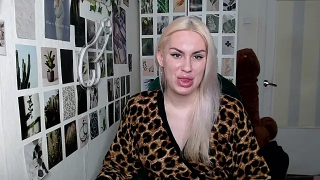 CapriScorpion online show from October 2025 11:43:01 AM