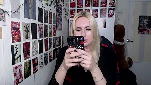 CapriScorpion online show from December 2025 02:35:01 PM