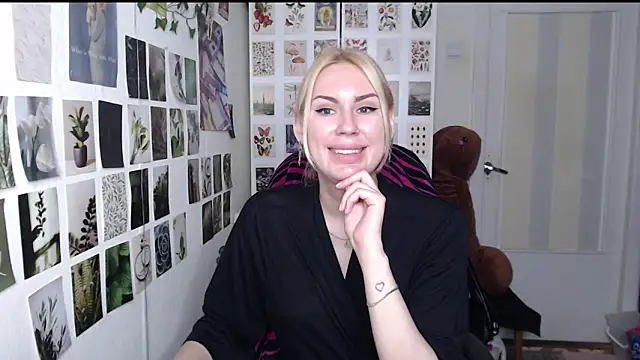 Snapshot of CapriScorpion chatting on July 2026 11:12:01 AM CapriScorpion online show from July 2026 11:12:01 AM