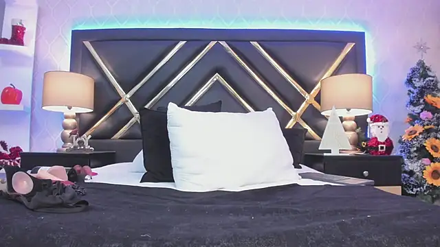 AdelaBrown online show from December 2024 09:28:02 AM