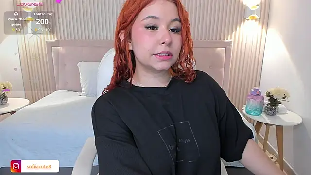 Atenea cuteee online show from December 2025 02:23:02 PM