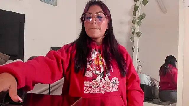 evelynjohnsoon online show from January 2025 02:02:02 PM