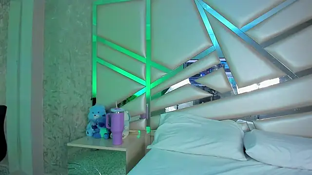 Miia002 online show from April 2026 12:52:02 AM