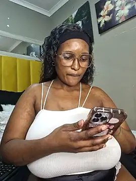 Bustygoddess32 online show from March 2025 03:04:02 PM