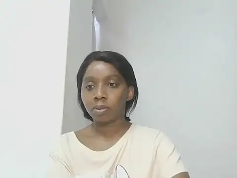 Sexxybella27 online show from October 2025 05:32:02 PM