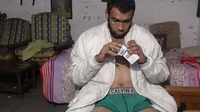 erik alexander online show from December 2025 01:02:01 AM