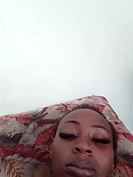 Snapshot of Naughtyy_xx chatting on December 2025 06:43:01 AM Naughtyy xx online show from December 2025 06:43:01 AM