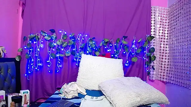 hazel 34 online show from February 2025 02:31:01 AM