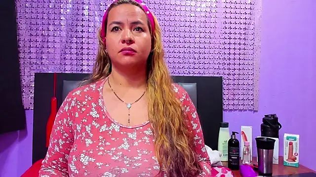 hazel 34 online show from March 2025 04:06:02 AM