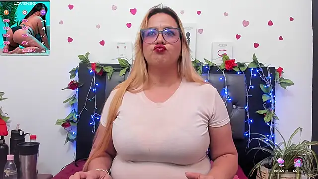 hazel 34 online show from September 2025 07:03:02 PM