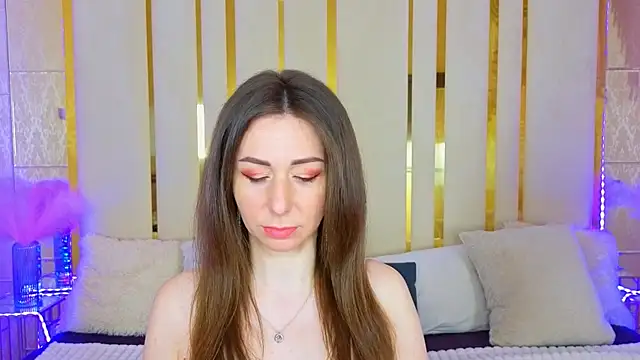 KimmmLi online show from April 2026 06:00:02 AM