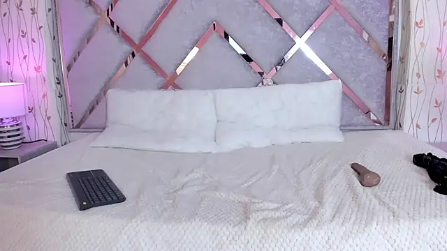 Snapshot of eva_loreti chatting on February 2025 06:08:02 AM eva loreti online show from February 2025 06:08:02 AM