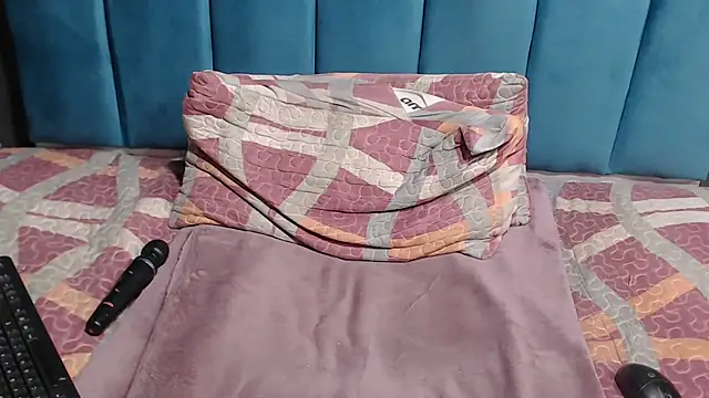 BLACKberry008 online show from March 2025 04:41:01 AM