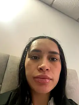 Kim ev online show from October 2025 04:30:02 PM