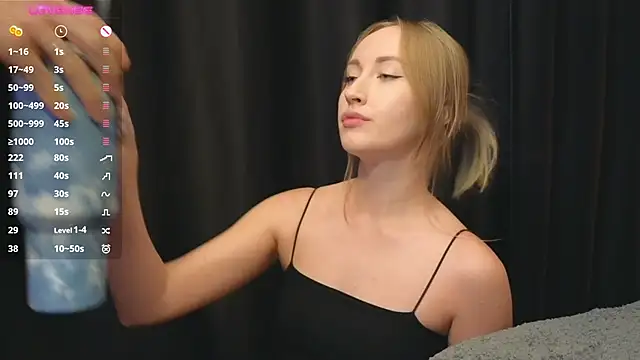 luxmuur online show from October 2025 03:02:02 PM