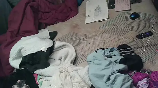 cdressupdiva online show from December 2024 04:04:01 PM