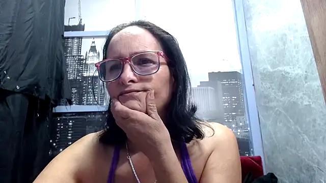 Nastylatinaxxx online show from April 2026 12:04:01 AM