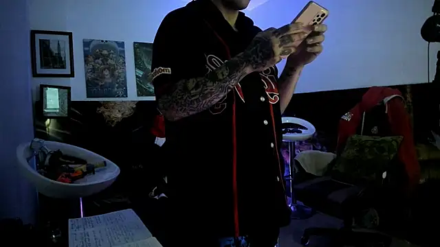 Sisoyalejo420 online show from October 2025 06:16:02 AM