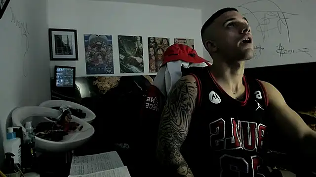 Sisoyalejo420 online show from October 2025 10:32:02 PM