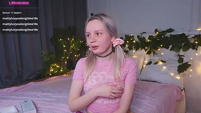 Beatrica Klein online show from March 2025 05:38:01 PM